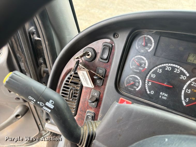 image for item FM7577 2011 Freightliner Business Class M2 Crew Cab hook lift truck