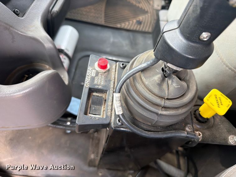 image for item FM7577 2011 Freightliner Business Class M2 Crew Cab hook lift truck