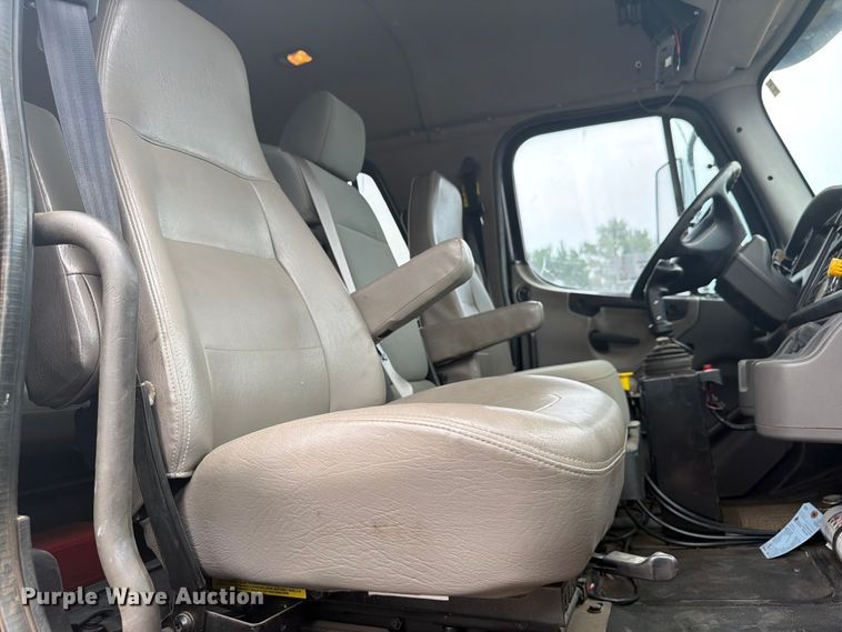 image for item FM7577 2011 Freightliner Business Class M2 Crew Cab hook lift truck