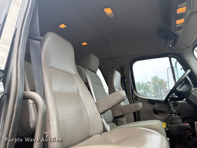 image for item FM7577 2011 Freightliner Business Class M2 Crew Cab hook lift truck