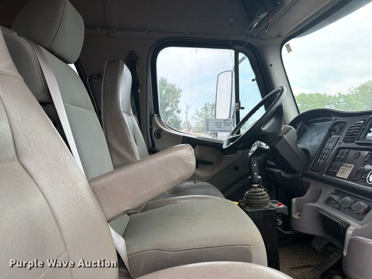 image for item FM7577 2011 Freightliner Business Class M2 Crew Cab hook lift truck
