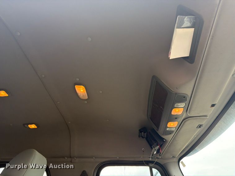 image for item FM7577 2011 Freightliner Business Class M2 Crew Cab hook lift truck