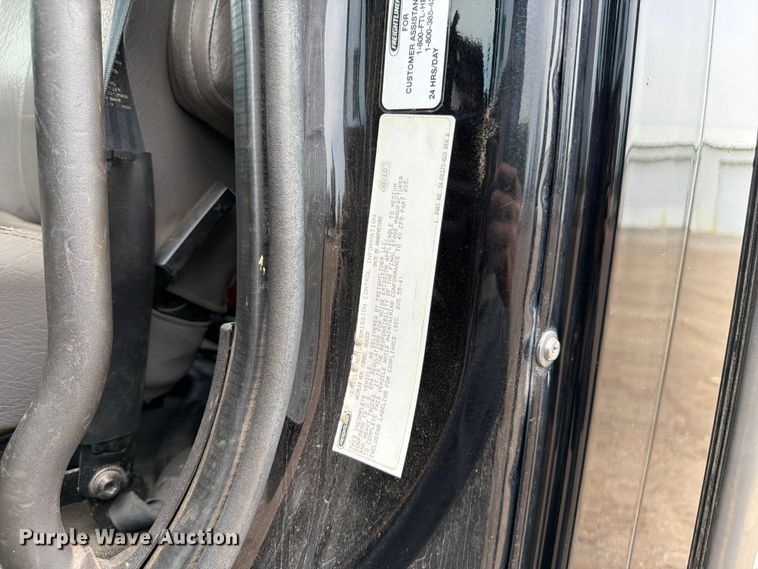 image for item FM7577 2011 Freightliner Business Class M2 Crew Cab hook lift truck