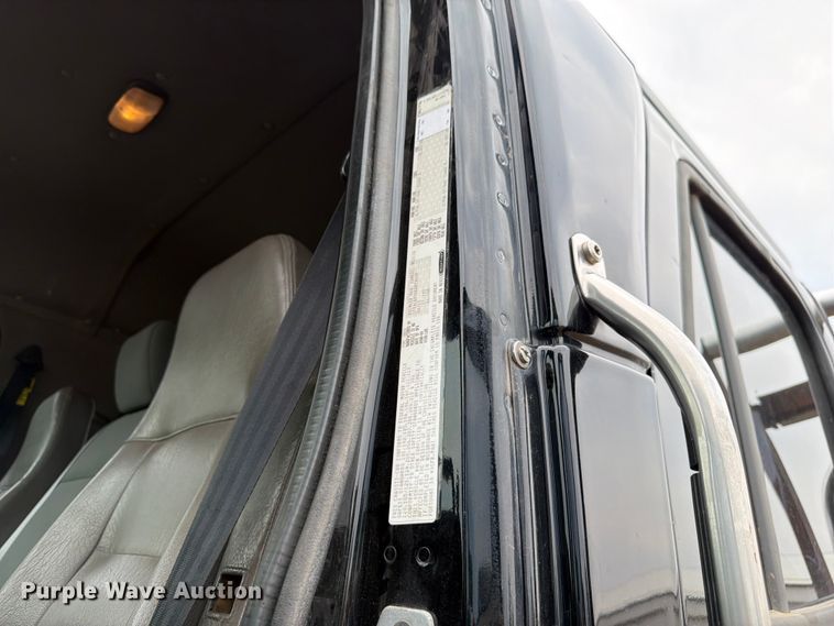 image for item FM7577 2011 Freightliner Business Class M2 Crew Cab hook lift truck
