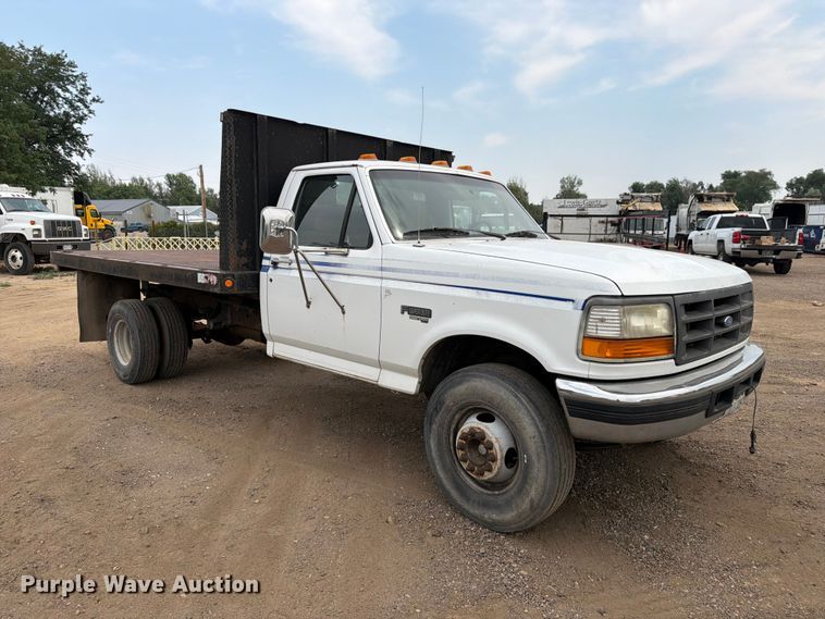 image for item FM7578 1996 Ford F450 Super Duty dump flatbed truck