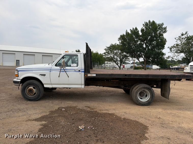 image for item FM7578 1996 Ford F450 Super Duty dump flatbed truck