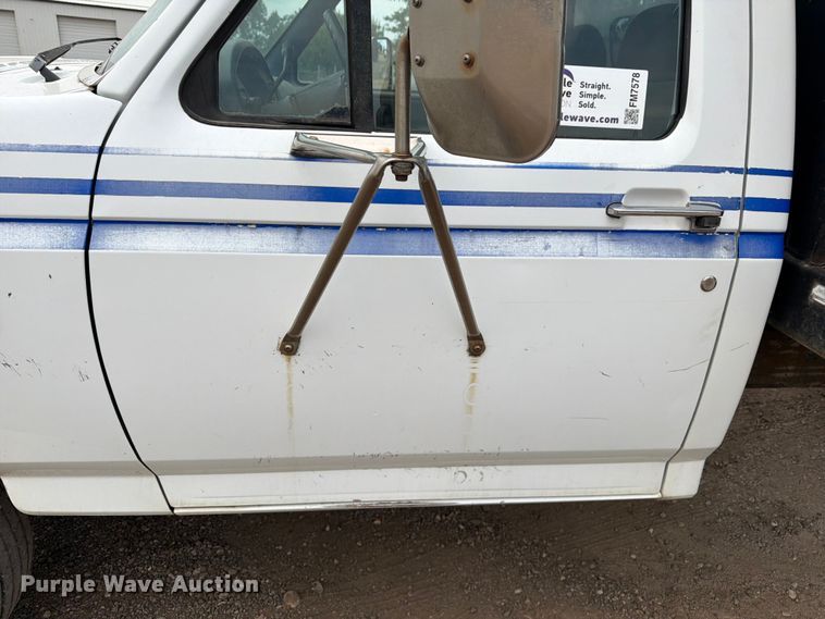 image for item FM7578 1996 Ford F450 Super Duty dump flatbed truck