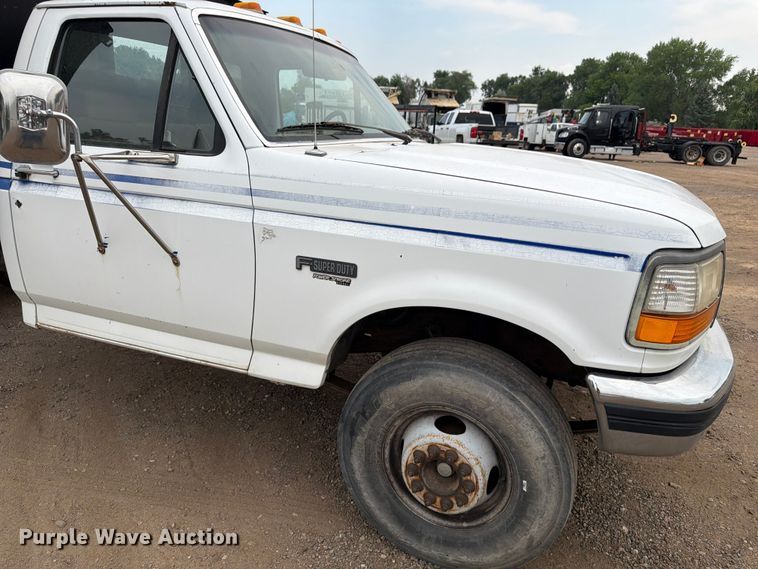 image for item FM7578 1996 Ford F450 Super Duty dump flatbed truck