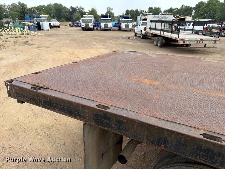 image for item FM7578 1996 Ford F450 Super Duty dump flatbed truck