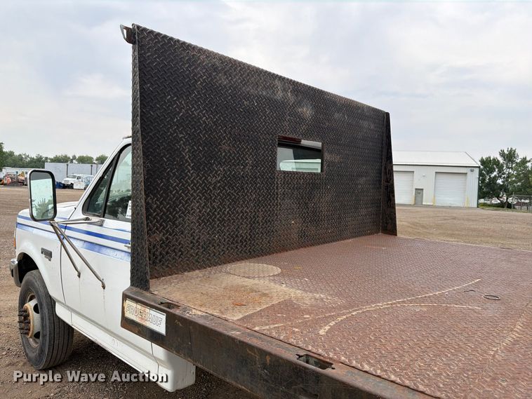 image for item FM7578 1996 Ford F450 Super Duty dump flatbed truck
