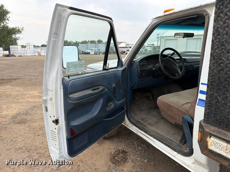 image for item FM7578 1996 Ford F450 Super Duty dump flatbed truck
