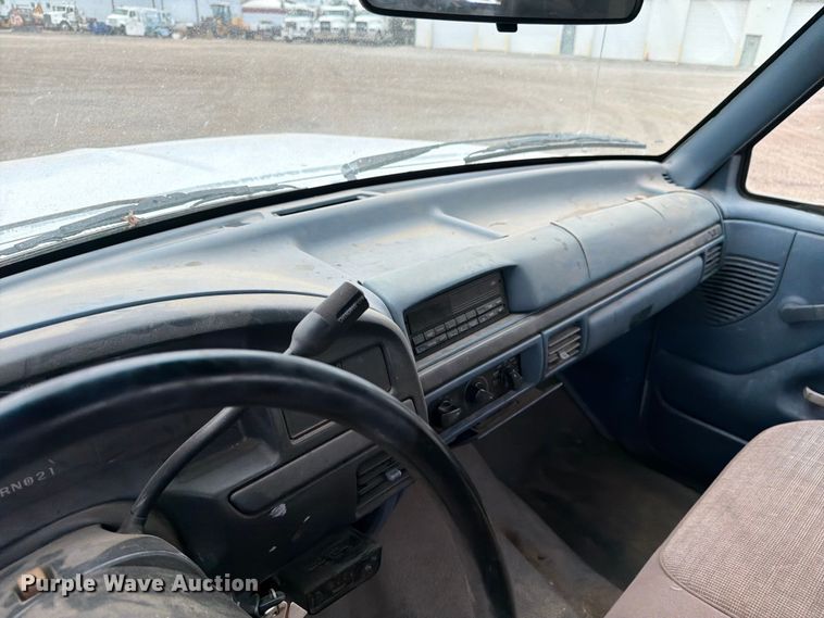 image for item FM7578 1996 Ford F450 Super Duty dump flatbed truck