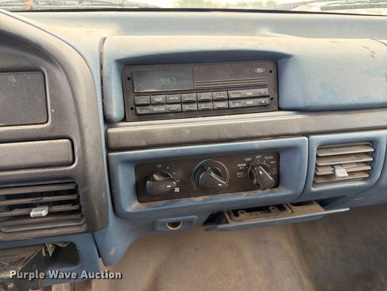 image for item FM7578 1996 Ford F450 Super Duty dump flatbed truck
