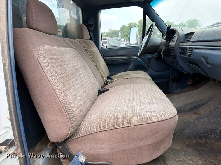 image for item FM7578 1996 Ford F450 Super Duty dump flatbed truck