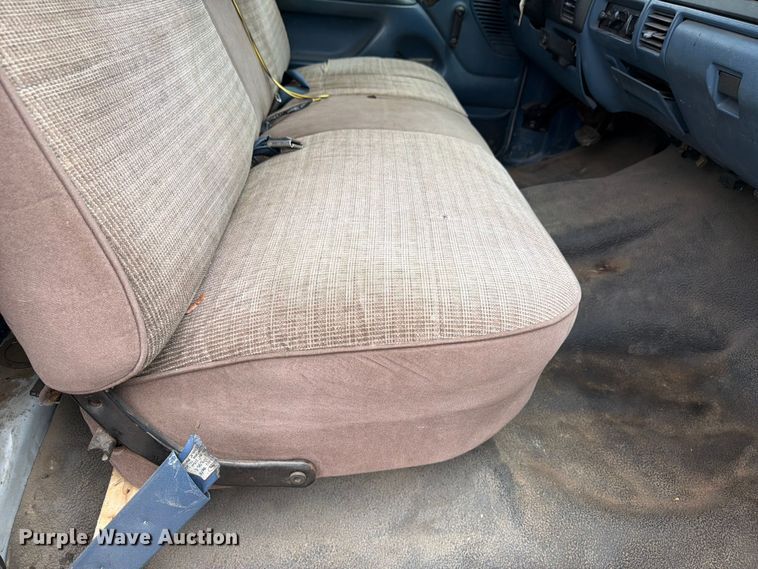 image for item FM7578 1996 Ford F450 Super Duty dump flatbed truck