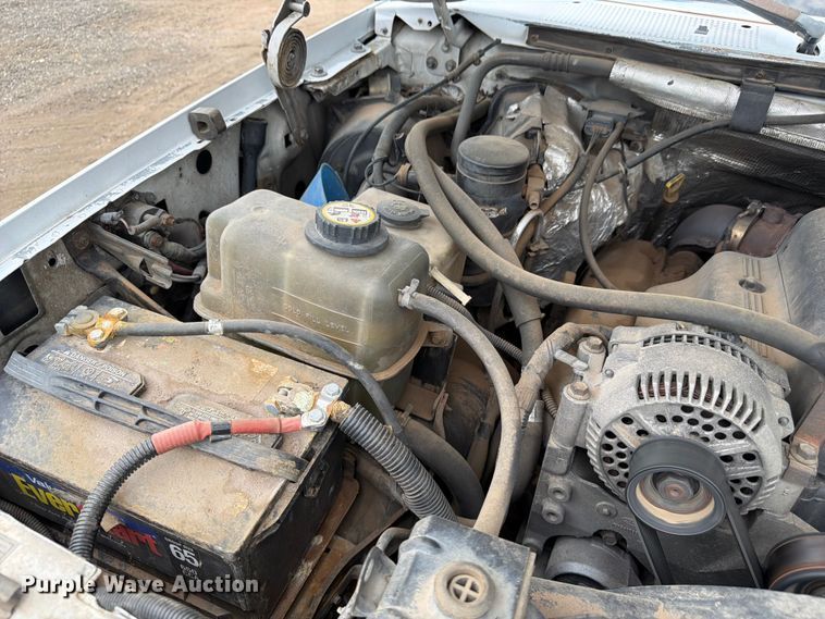 image for item FM7578 1996 Ford F450 Super Duty dump flatbed truck