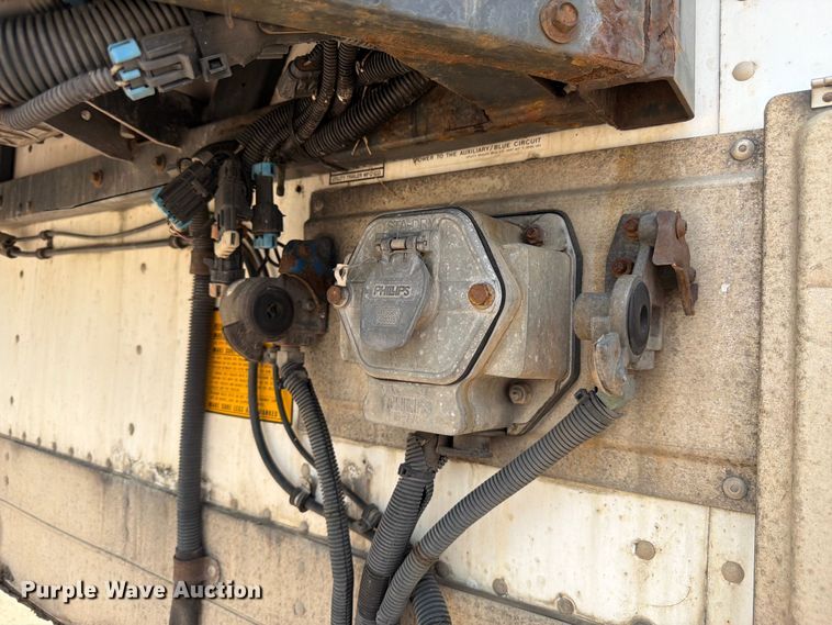 image for item FM7600 2008 Utility Trailer VS2RA refrigerated van trailer