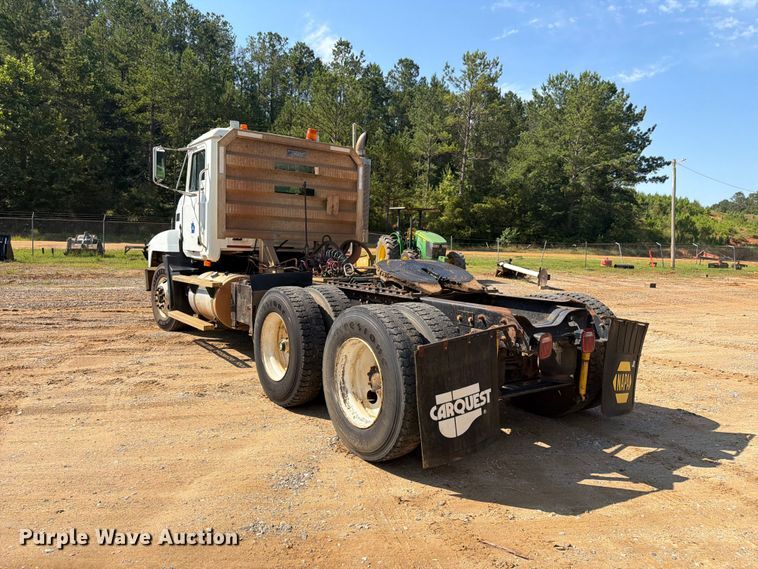image for item FN2012 2000 Mack CH613 semi truck