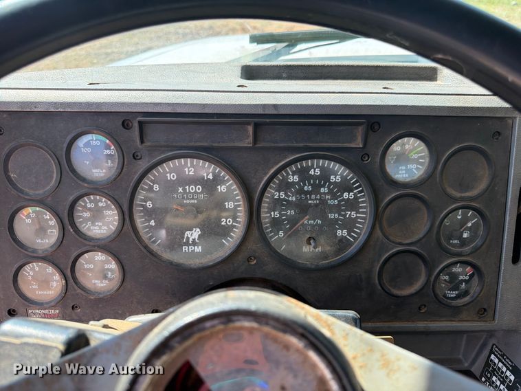 image for item FN2012 2000 Mack CH613 semi truck