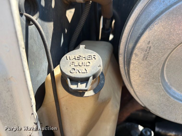image for item FN2012 2000 Mack CH613 semi truck