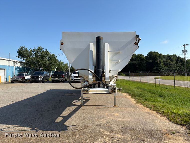 image for item FN2013 2021 Manac Trailers Usa end dump trailer