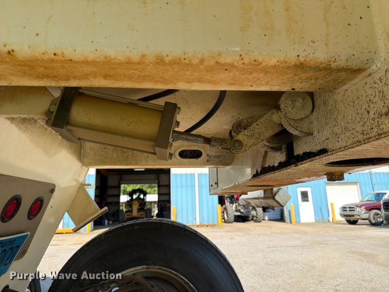 image for item FN2013 2021 Manac Trailers Usa end dump trailer