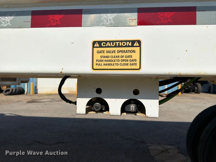 image for item FN2013 2021 Manac Trailers Usa end dump trailer