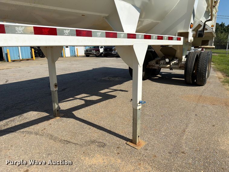image for item FN2013 2021 Manac Trailers Usa end dump trailer