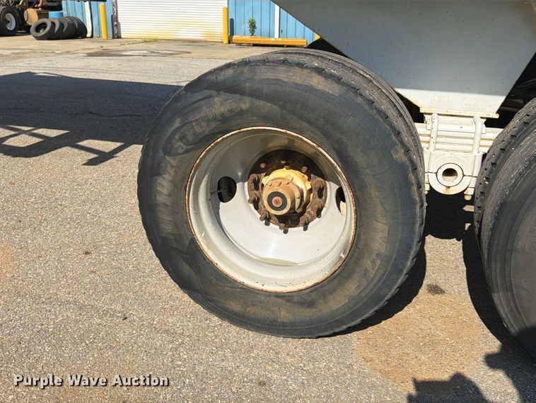 image for item FN2013 2021 Manac Trailers Usa end dump trailer