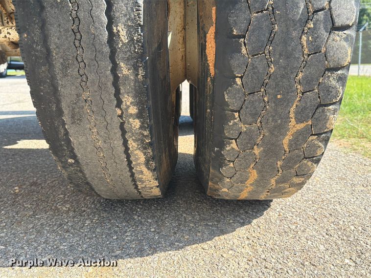 image for item FN2013 2021 Manac Trailers Usa end dump trailer