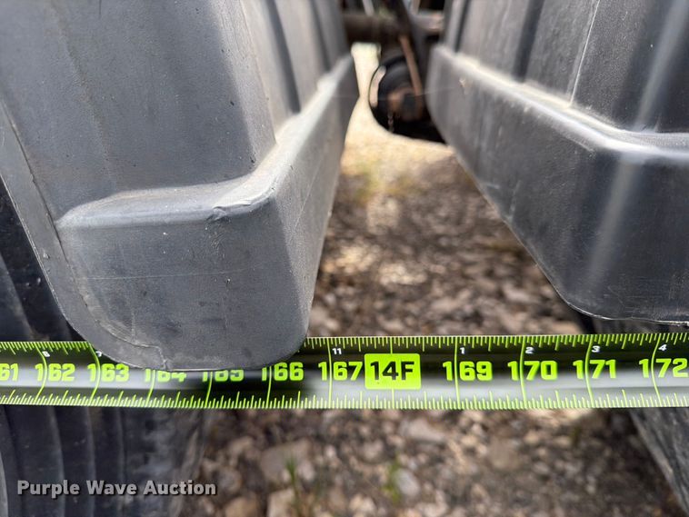 image for item FN2526 2000 International 9100 semi truck