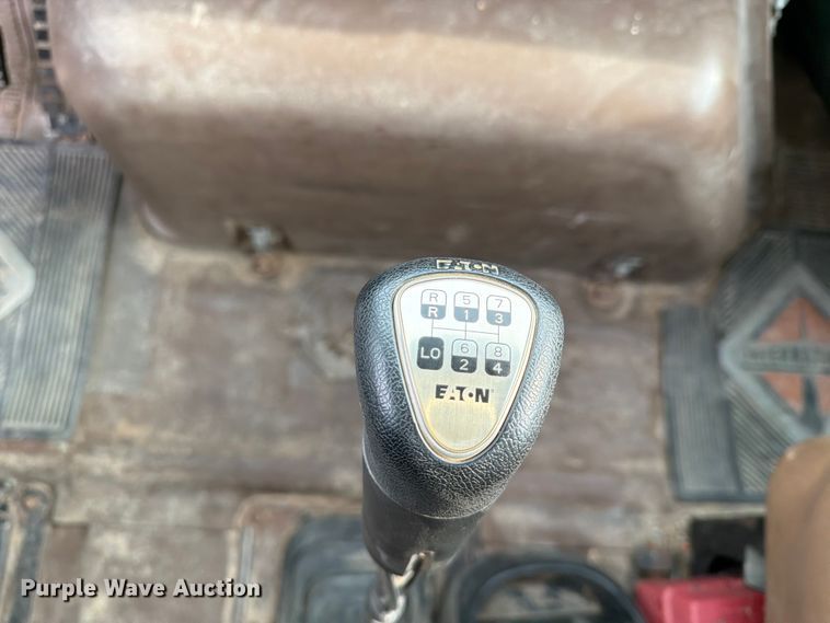 image for item FN2527 1988 Navistar F-2575 semi truck