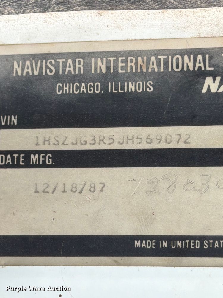 image for item FN2527 1988 Navistar F-2575 semi truck