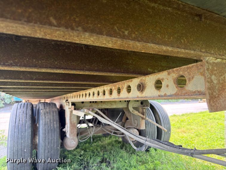 image for item FP4010 2004 Stoughton Trailers AVXW-535T-S-C-AR dry van trailer