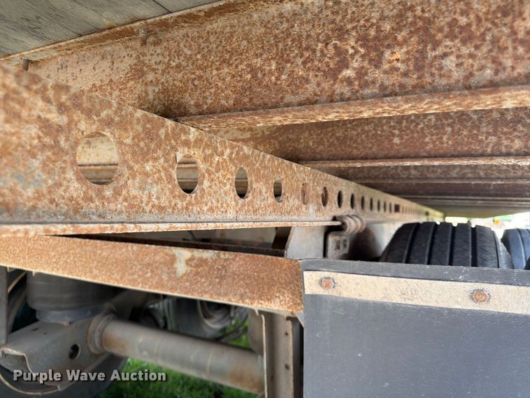 image for item FP4010 2004 Stoughton Trailers AVXW-535T-S-C-AR dry van trailer
