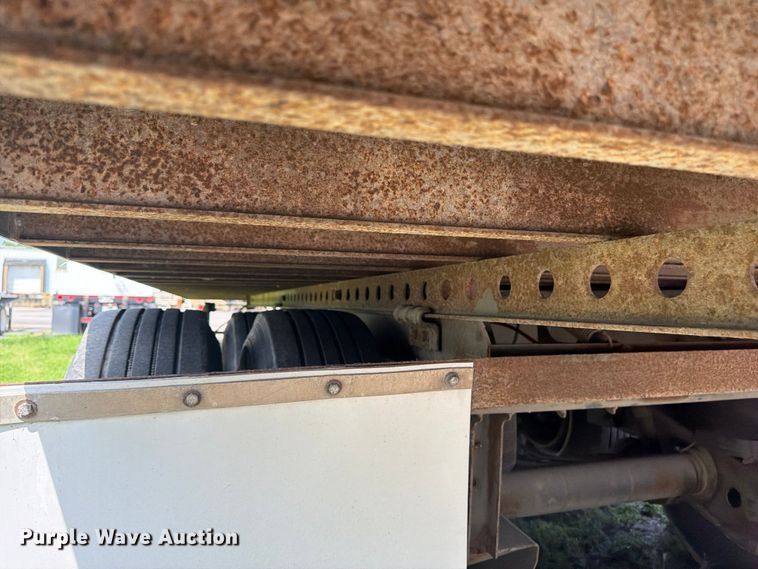 image for item FP4010 2004 Stoughton Trailers AVXW-535T-S-C-AR dry van trailer