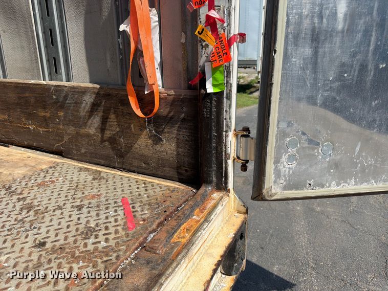image for item FP4011 2006 Stoughton Trailers AVXW-535T-S-C-AR dry van trailer