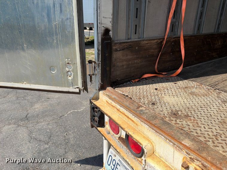 image for item FP4011 2006 Stoughton Trailers AVXW-535T-S-C-AR dry van trailer