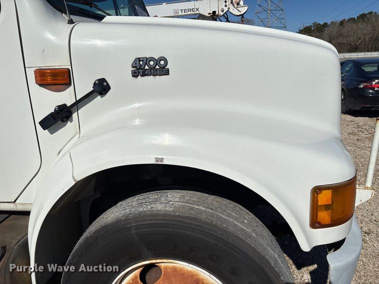 image for item YA1961 2001 International 4700 utilitiy / service truck with reel carrier