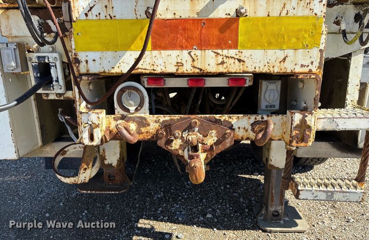 image for item YA1961 2001 International 4700 utilitiy / service truck with reel carrier