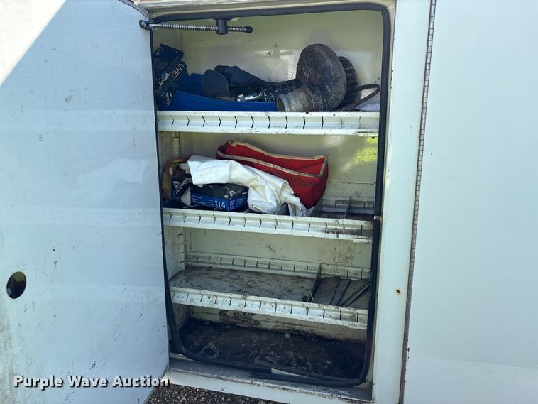 image for item YA1961 2001 International 4700 utilitiy / service truck with reel carrier