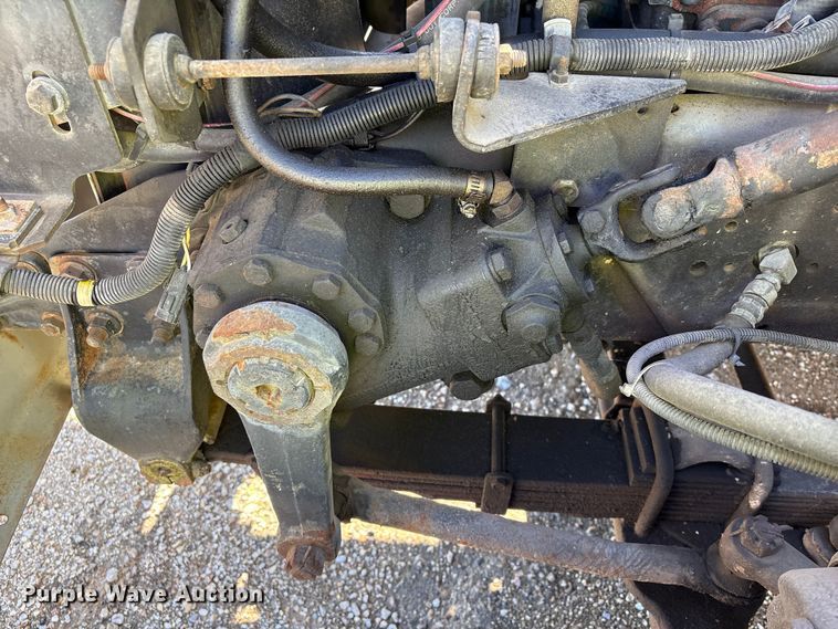image for item YA1961 2001 International 4700 utilitiy / service truck with reel carrier