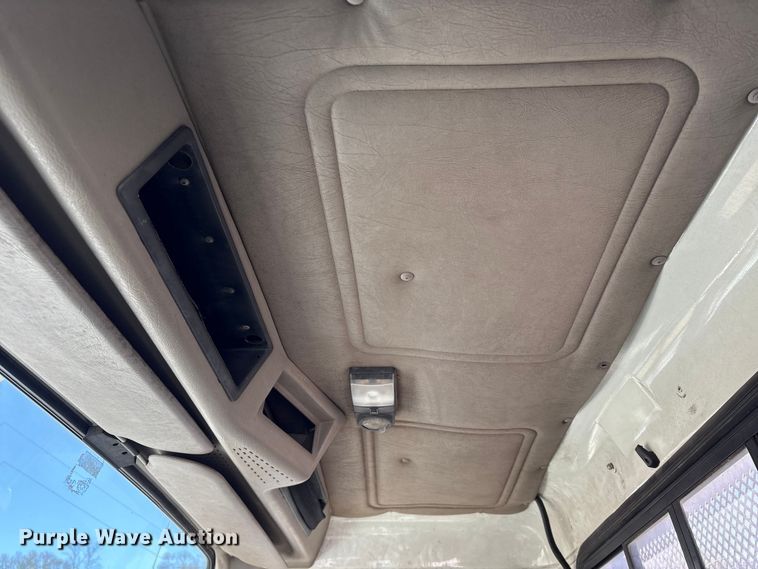 image for item YA1961 2001 International 4700 utilitiy / service truck with reel carrier