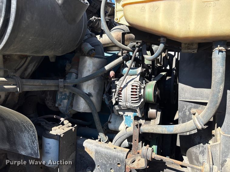 image for item YA1961 2001 International 4700 utilitiy / service truck with reel carrier