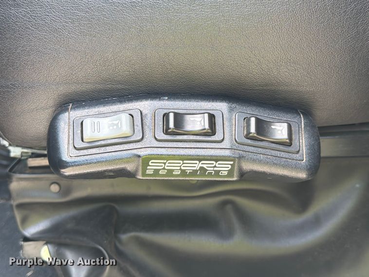 image for item YA2155 2021 Peterbilt 389 semi truck