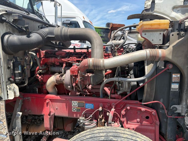 image for item YA2155 2021 Peterbilt 389 semi truck
