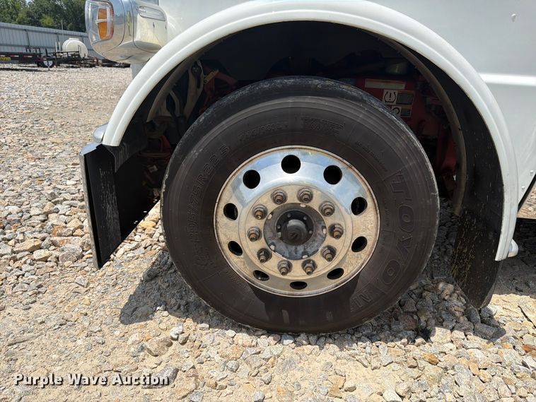 image for item YA2155 2021 Peterbilt 389 semi truck