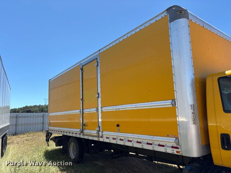 image for item YA2223 2019 International 4300 box truck