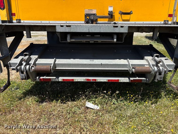 image for item YA2223 2019 International 4300 box truck