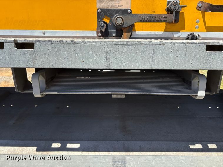 image for item YA2223 2019 International 4300 box truck